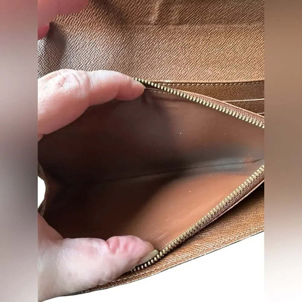 Louis Vuitton Classic Monogram Iconic Portefeuille Sarah Long Wallet Brown